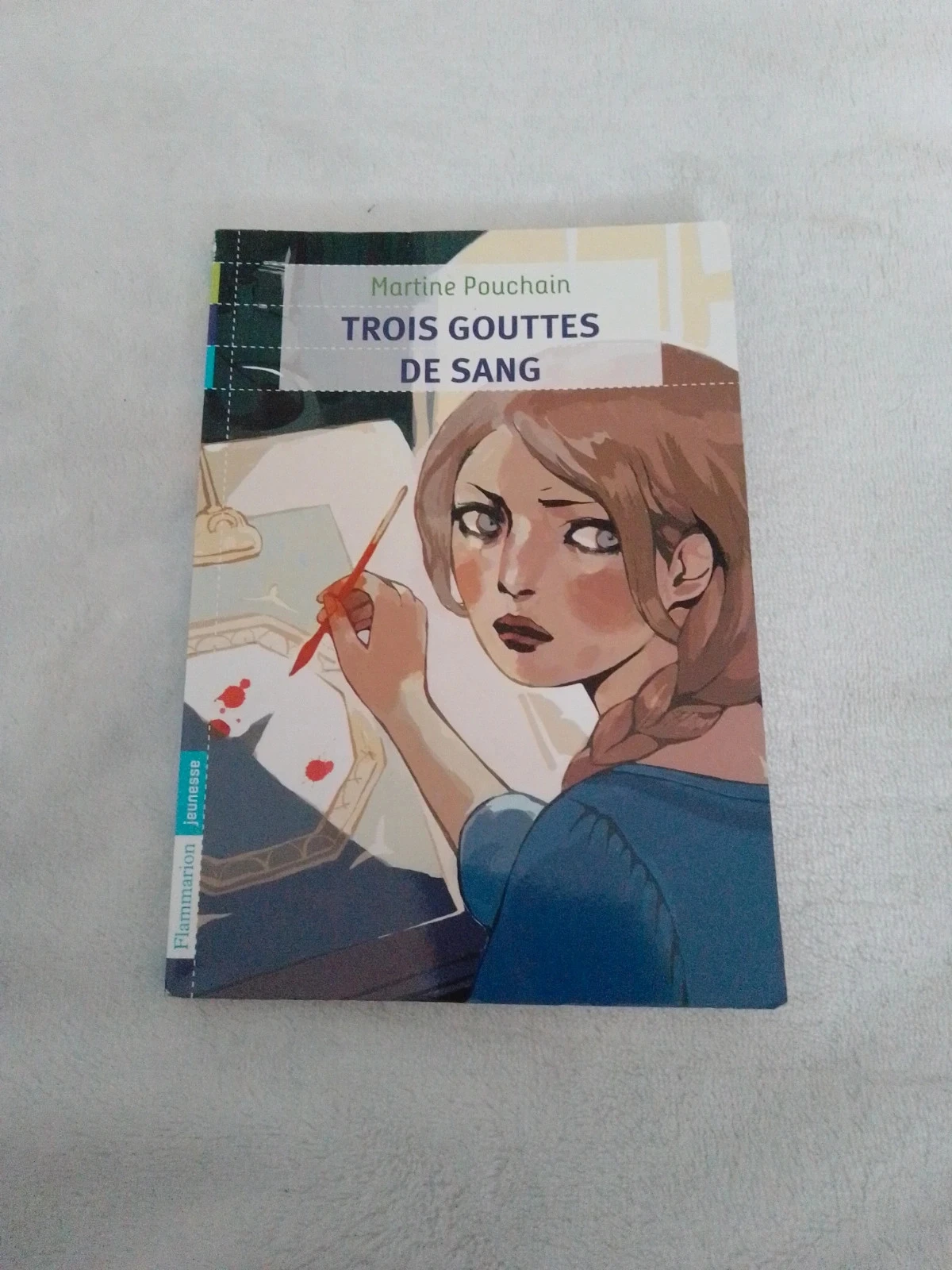 Trois gouttes de sang